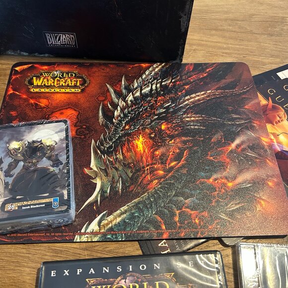 WORLD OF WARCRAFT Cataclysm Collector's Edition PC Game 2010 MINT - Picture 10 of 13